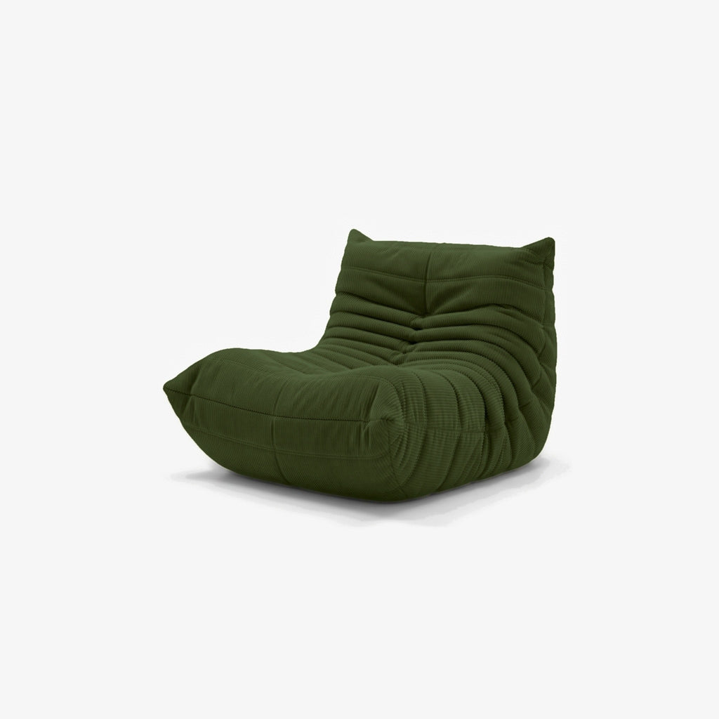 Fauteuil BALTAZAR velours côtelé Olive, vue de trois-quarts avant