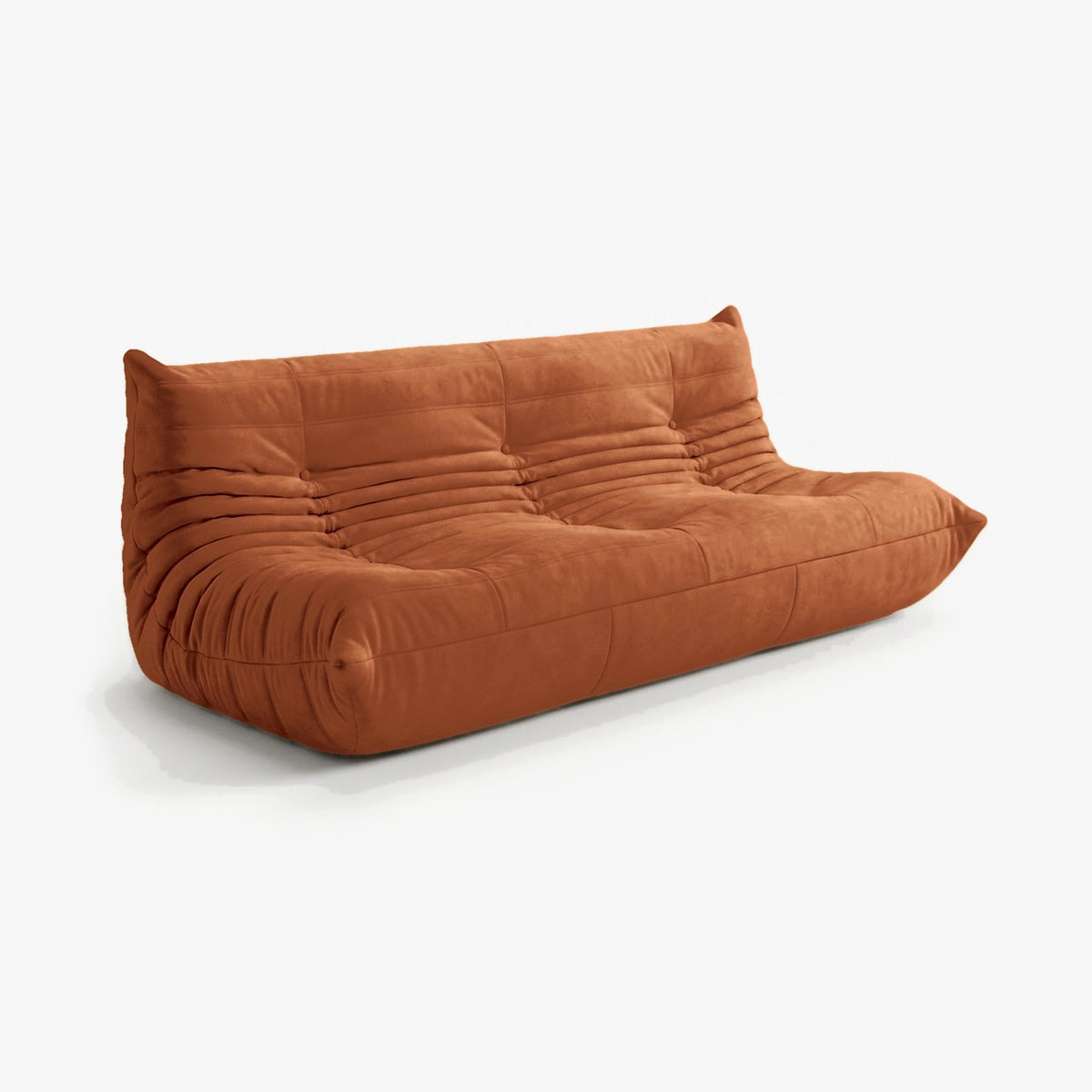 Canapé MARA effet daim Ocre, vue de trois-quarts avant gauche